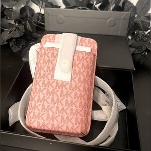 (Brand new) Michael kors cross body